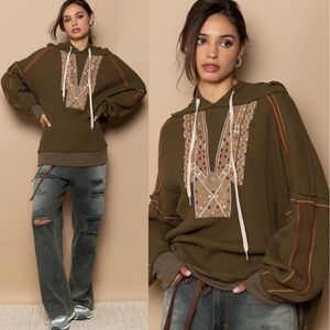 💝Boutique~⚫️POL Embroidered Mixed Media Waffle Knit Hoodie⚫️